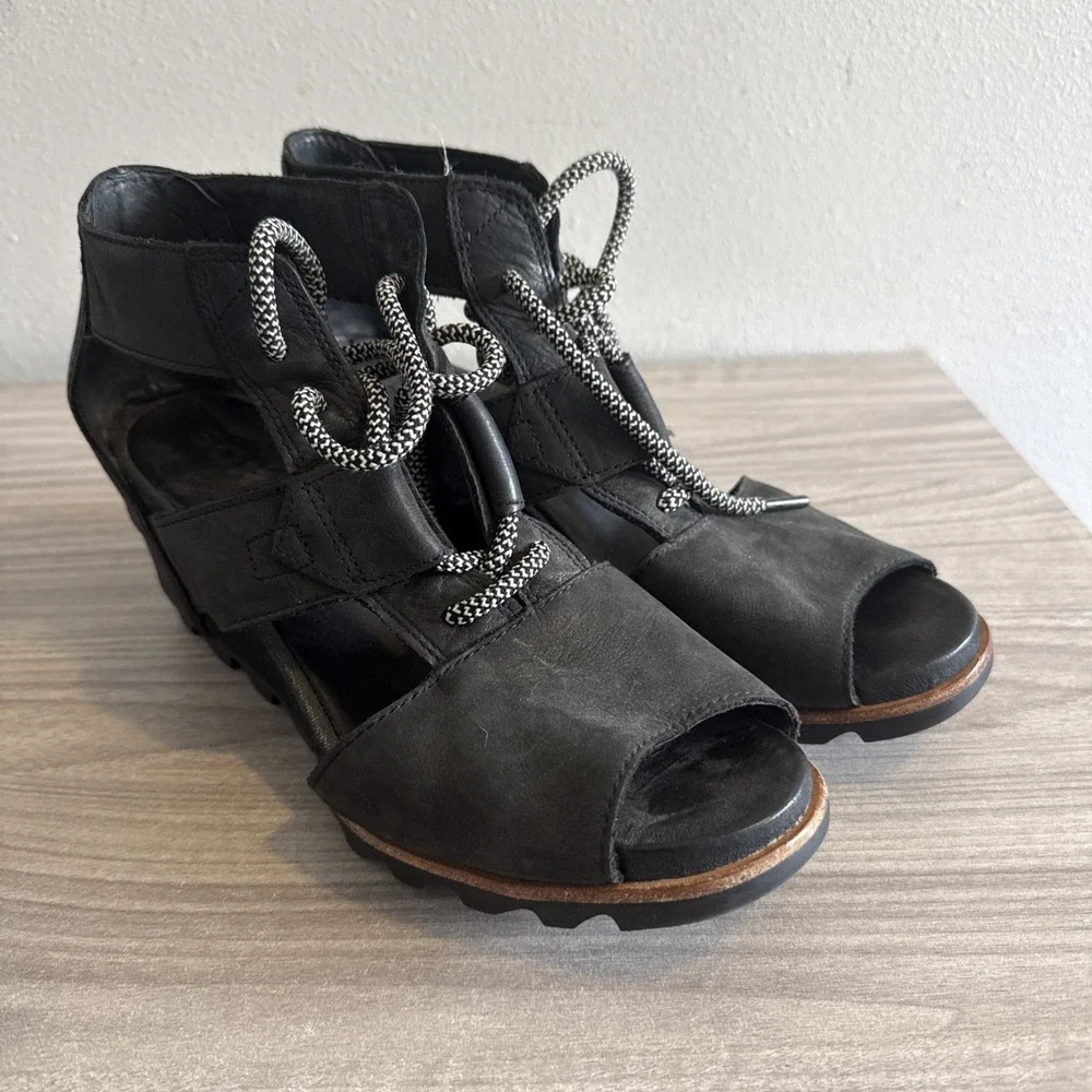 Sorel Joanie Lace Black Leather Open Toe Wedge Sandals Women's Size 12